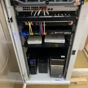 serverová rack skriňa